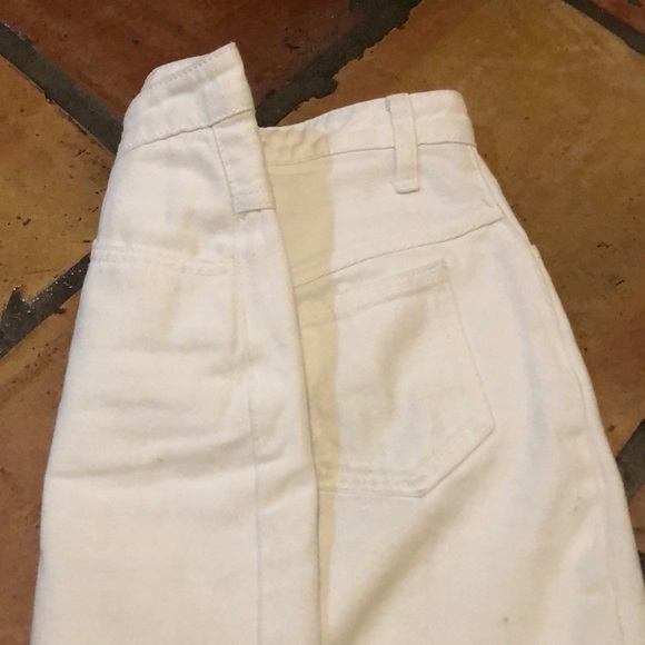 brandy melville white skirt - Picture 2 of 2